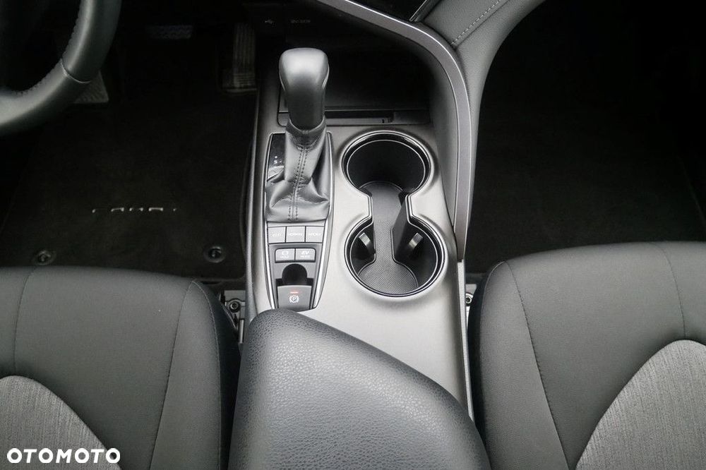 Toyota Camry 2.5 Hybrid Comfort CVT - 11