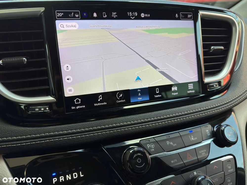 Chrysler Pacifica - 24