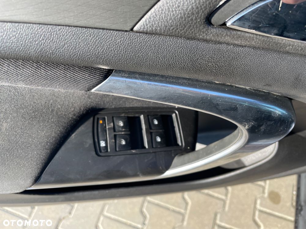 Opel Insignia 2.0 CDTI Sports Tourer Design Edition - 10