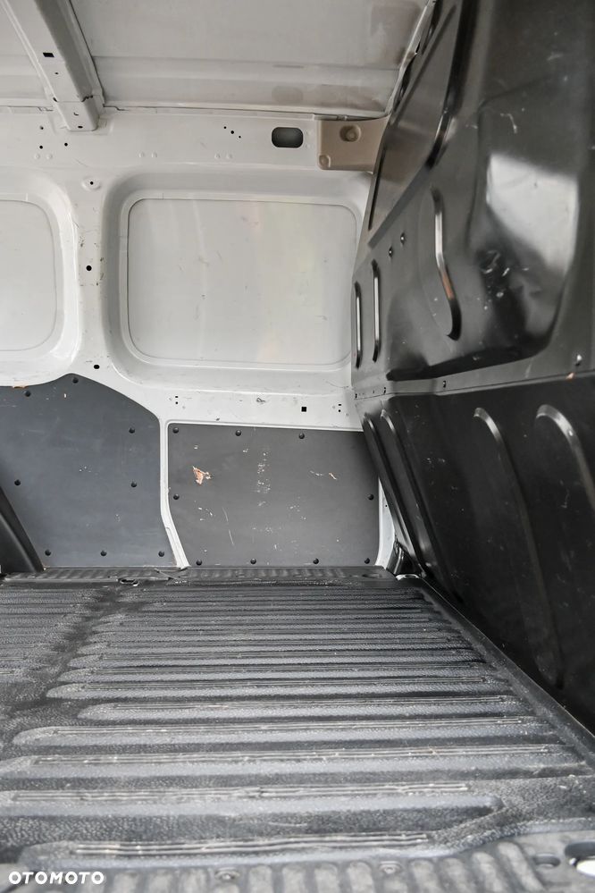 Renault KANGOO - 21