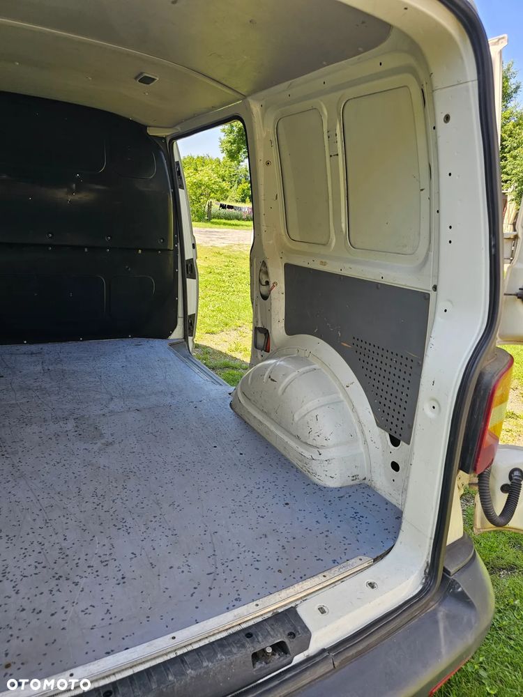 Volkswagen Transporter T5 TDI L1H1 - 12
