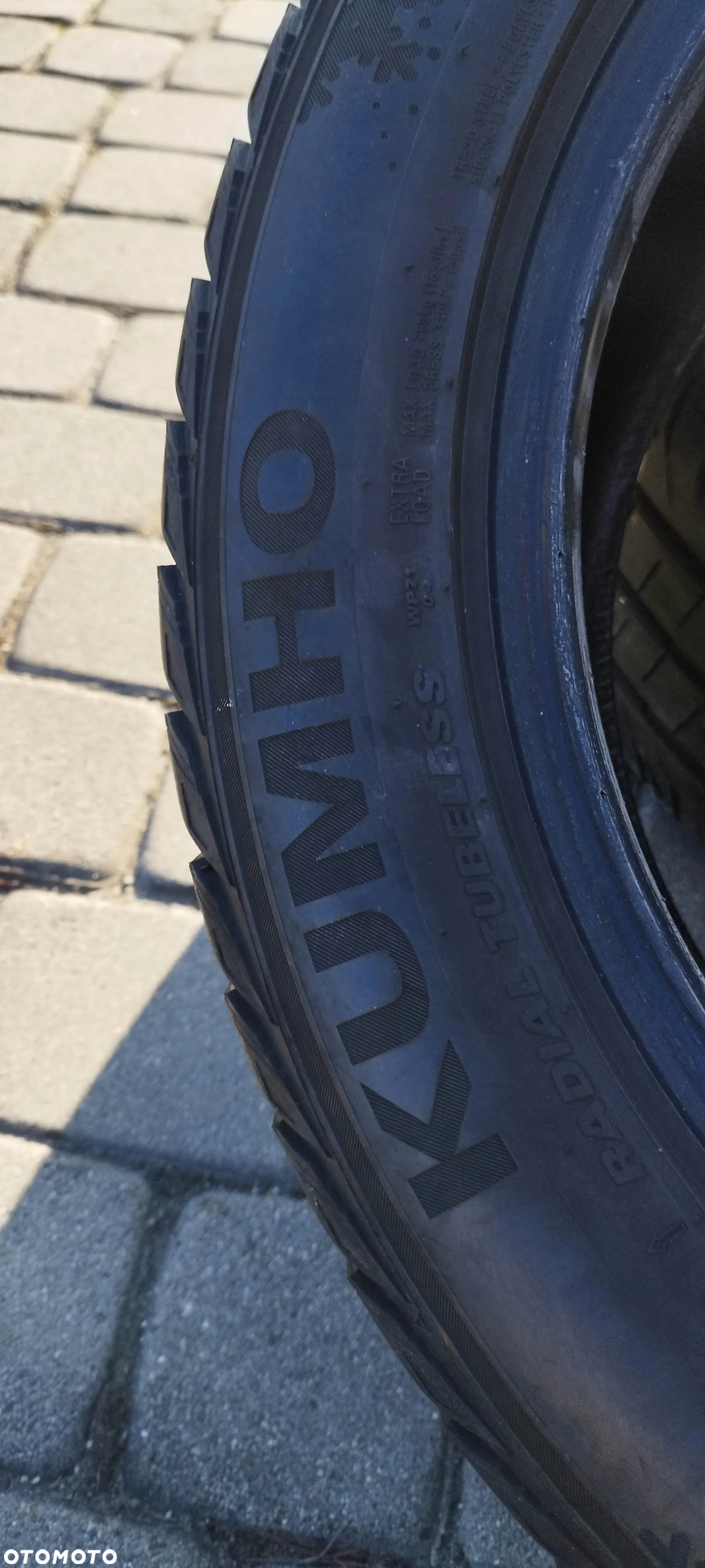 225/50/17 kumho wintercraft wp71 - 3
