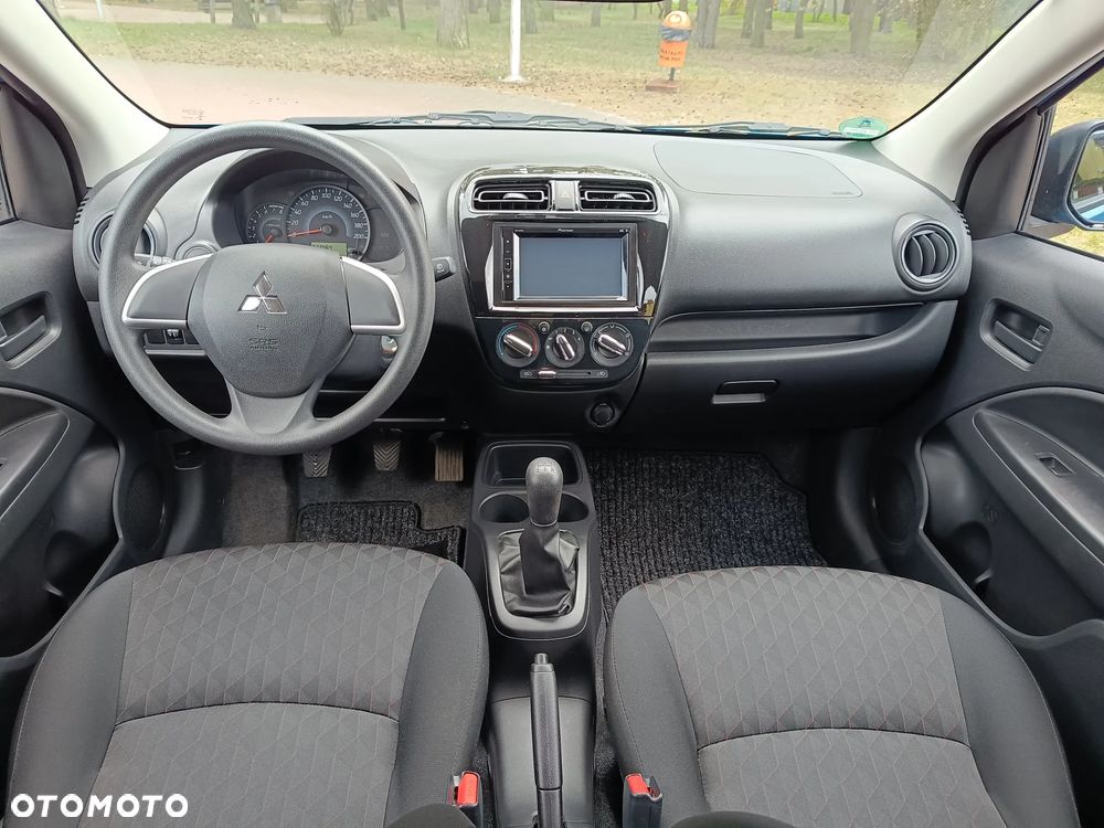 Mitsubishi Space Star - 10