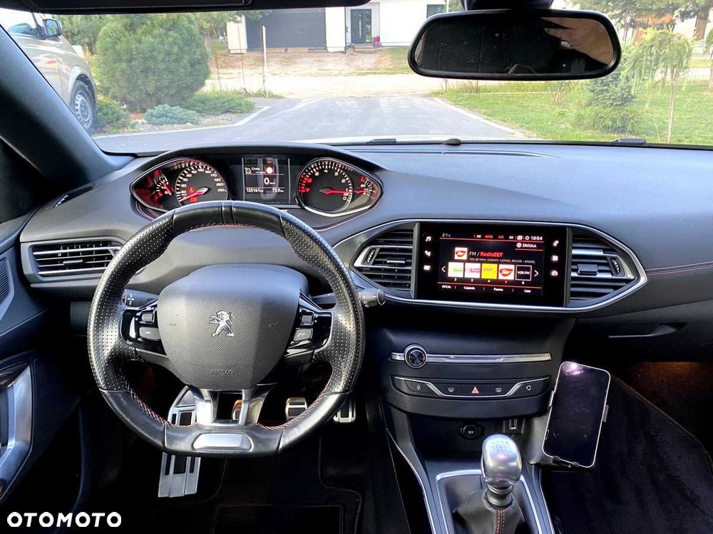 Peugeot 308 - 8