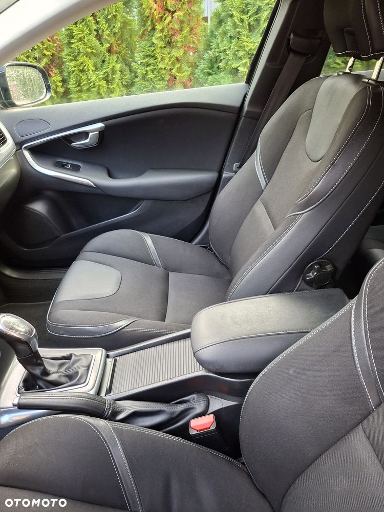 Volvo V40 D3 - 17
