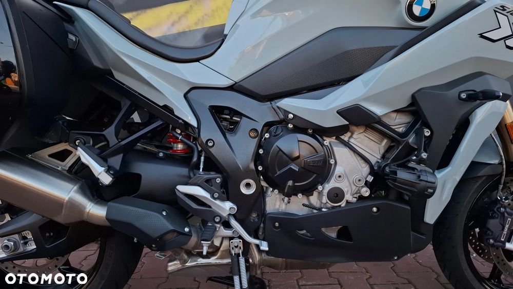 BMW XR - 13
