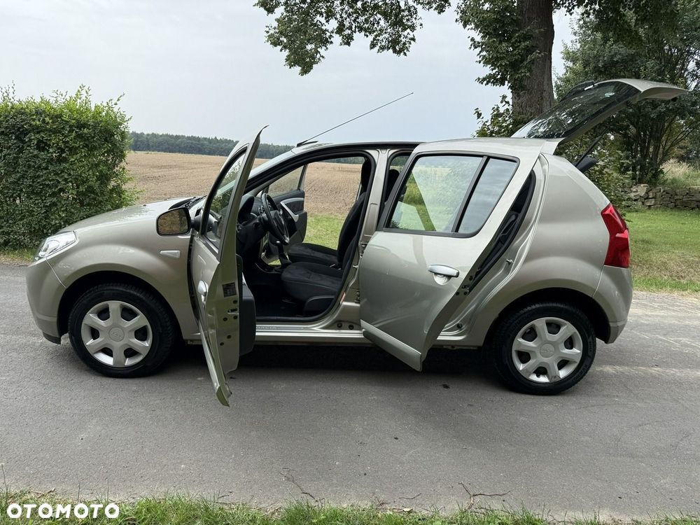 Dacia Sandero 1.2 16V 75 Celebration - 6