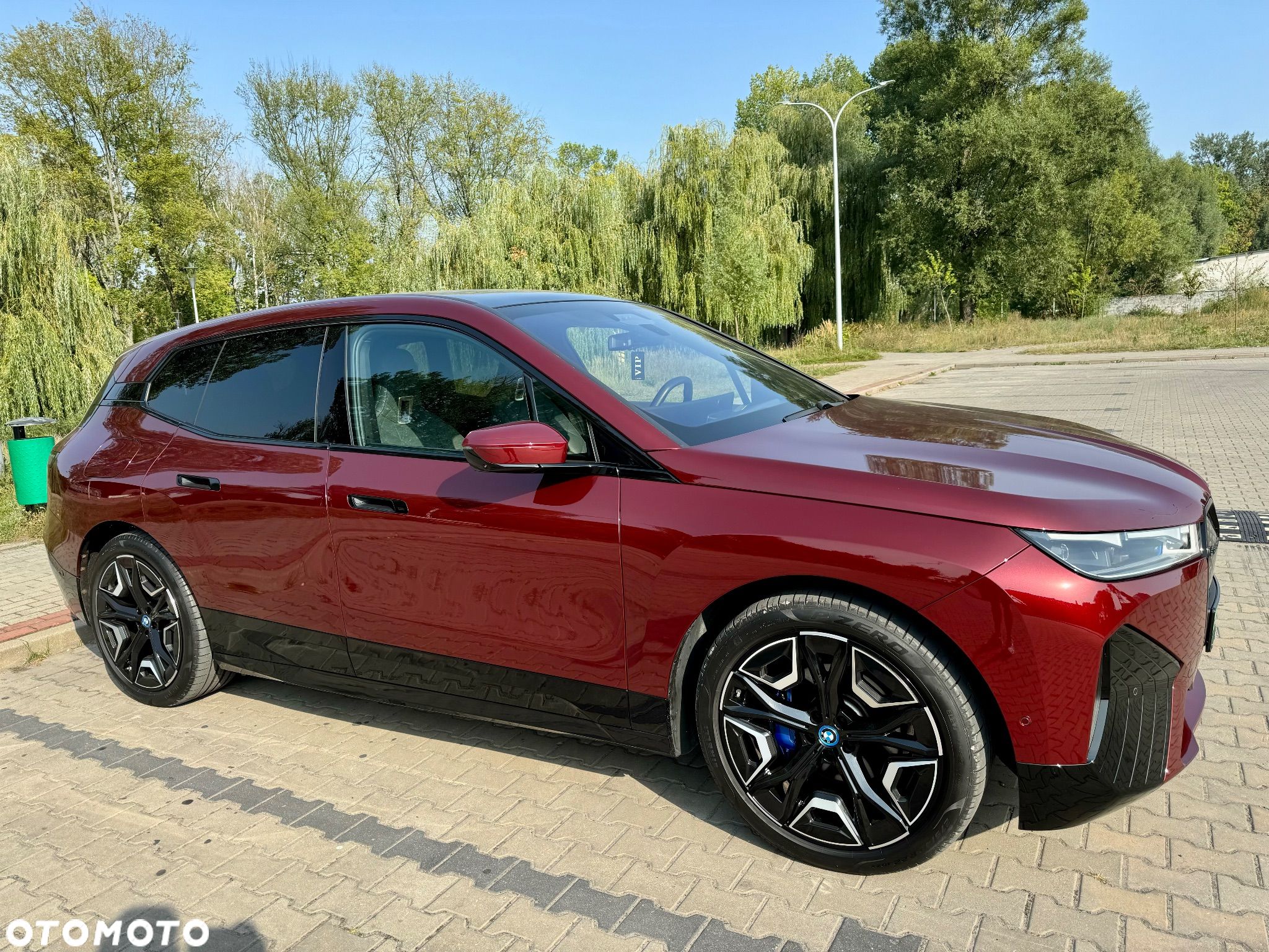 BMW iX xDrive40 76.6kWh Signature - 1