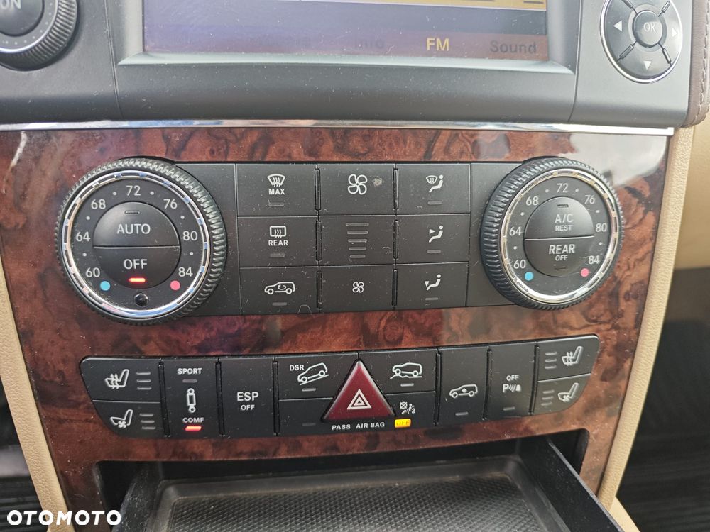Mercedes-Benz GL 500 4Matic 7G-TRONIC - 35