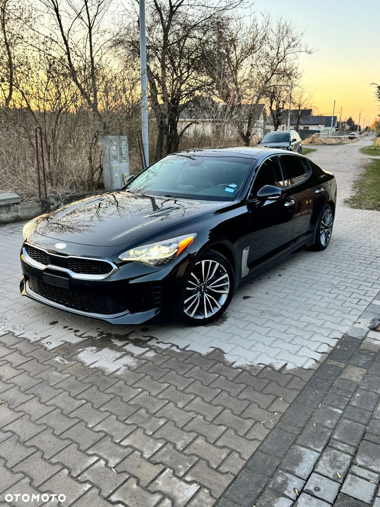 Kia Stinger - 1