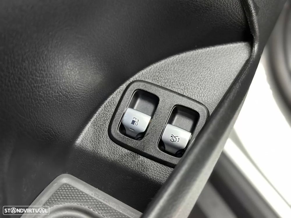 Mercedes-Benz GLC 300 e 4Matic - 42