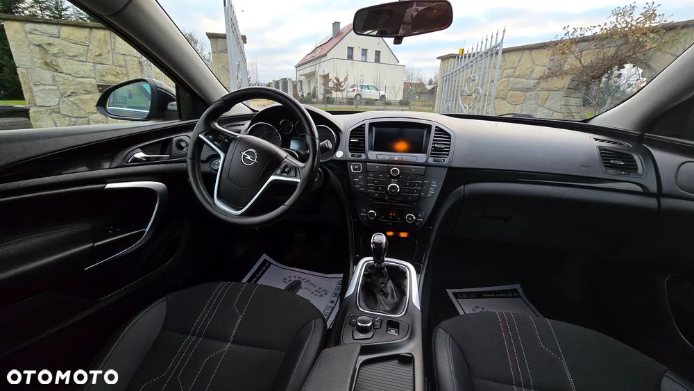 Opel Insignia - 14