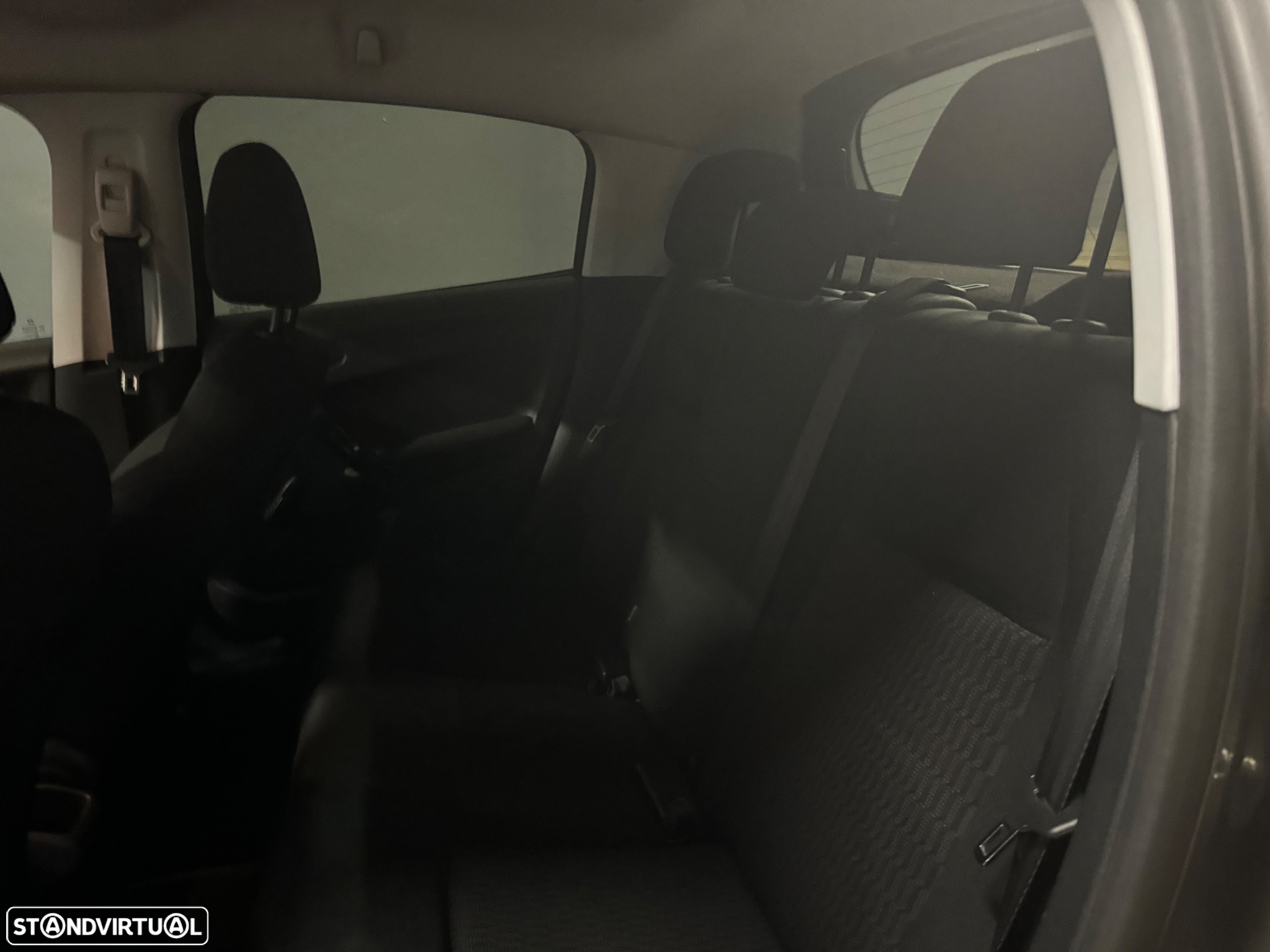 Peugeot 208 1.5 BlueHDi Signature - 5