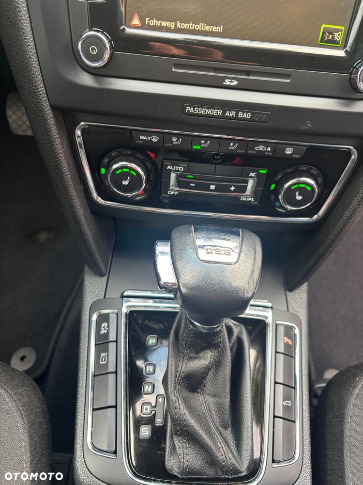 Skoda Superb 2.0 TDI Elegance DSG - 29