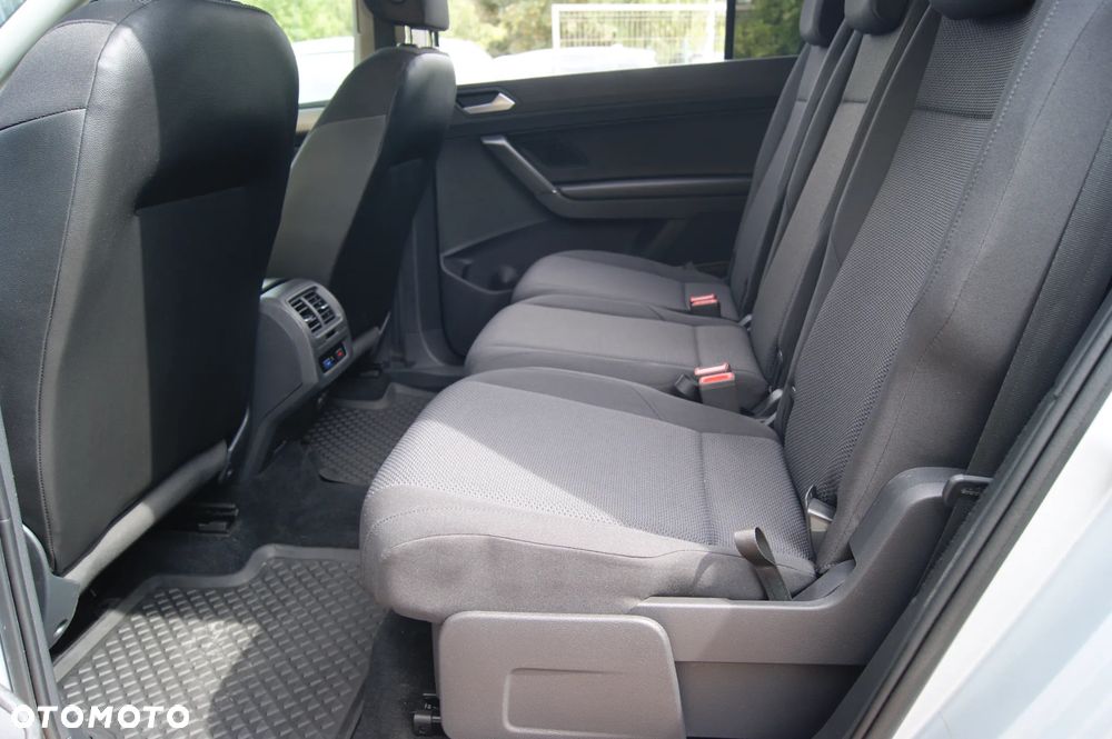 Volkswagen Touran 2.0 TDI SCR DSG Comfortline - 22