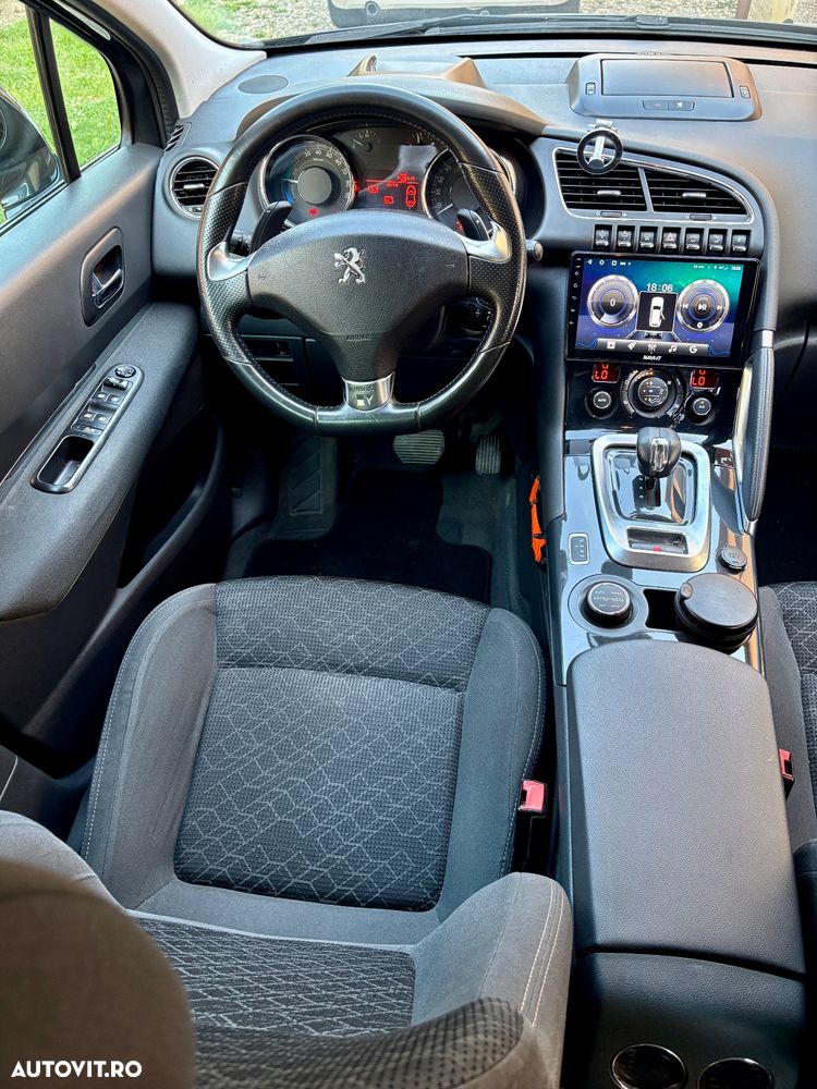 Peugeot 3008 HYbrid4 - 7