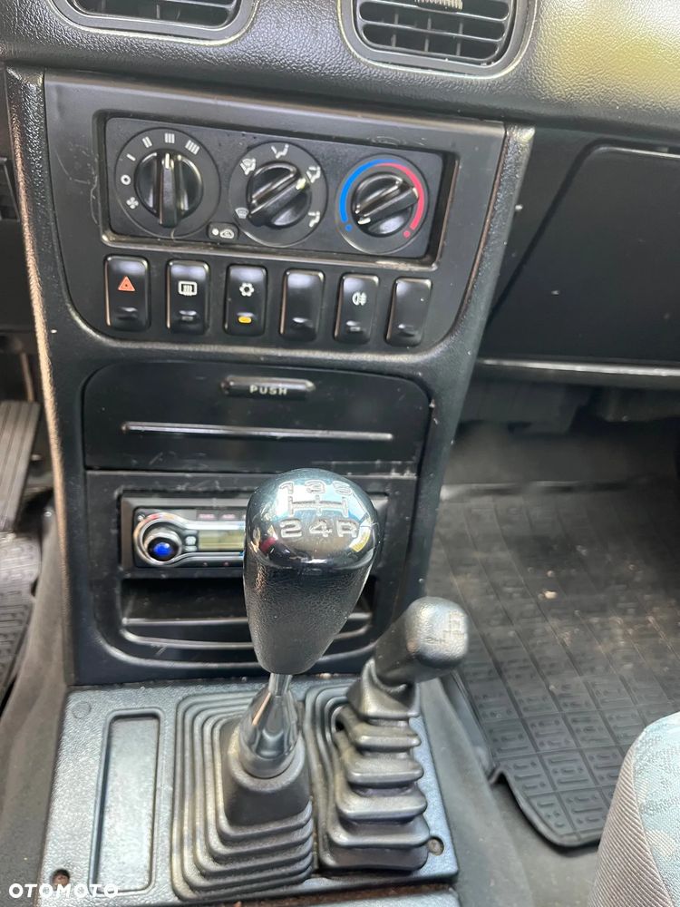 Hyundai Galloper - 7