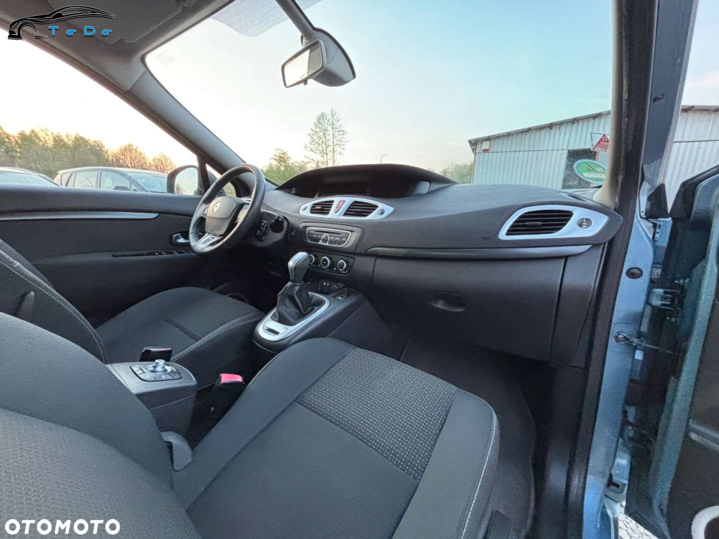 Renault Scenic 2.0 16V Privilege CVT Euro5 - 25