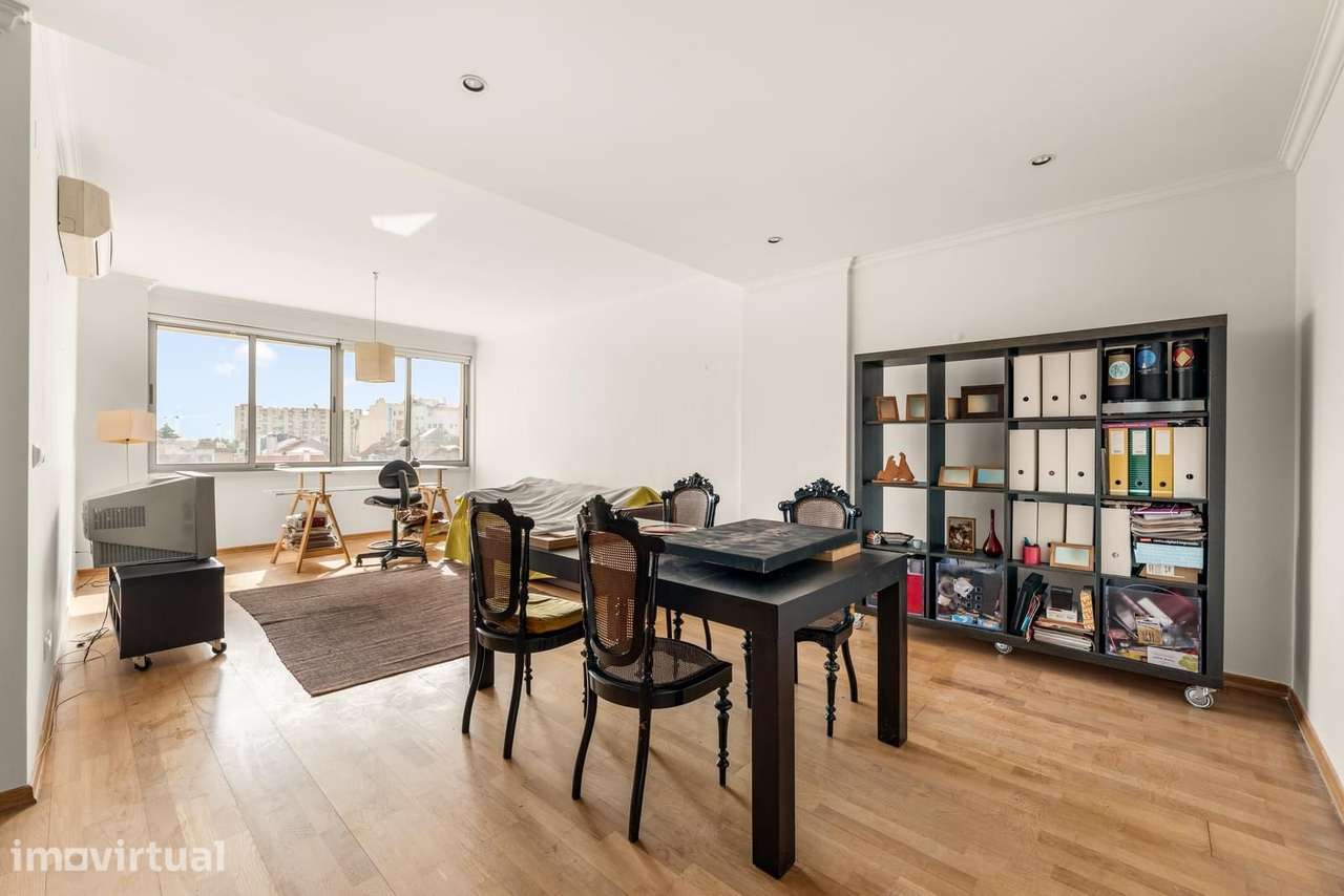 Apartamento T2 com estacionamento - Grande imagem: 2/22