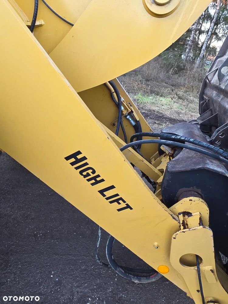 Caterpillar 926M - 4