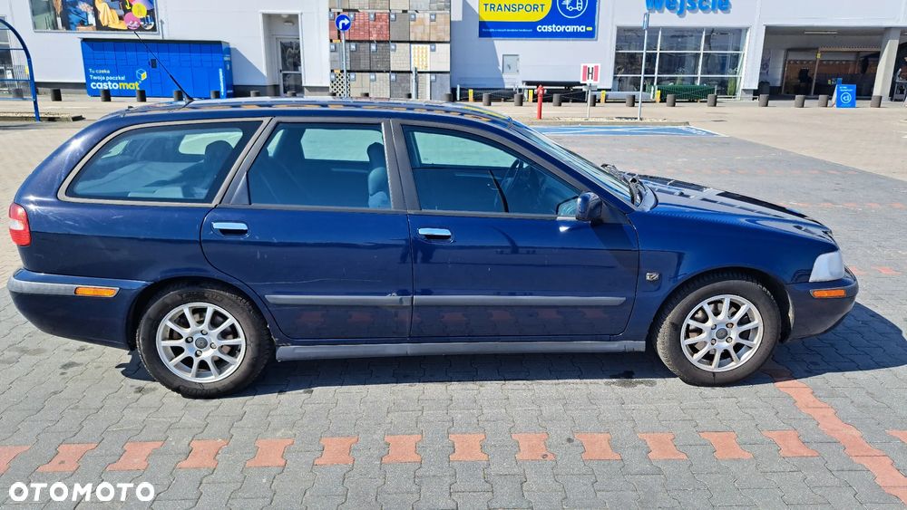 Volvo V40 1.8 - 8