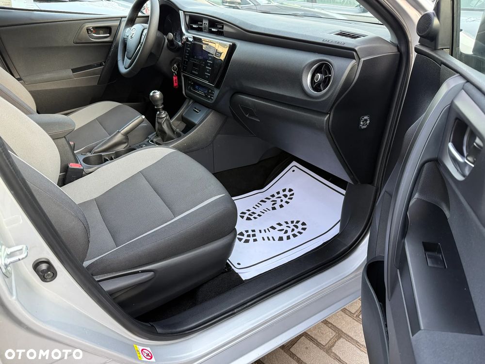 Toyota Auris 1.33 VVT-i Active - 10