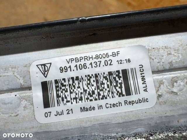 PORSCHE CARRERA 911 991 CHŁODNICA WODY ŚRODKOWA 99110613702 - 3