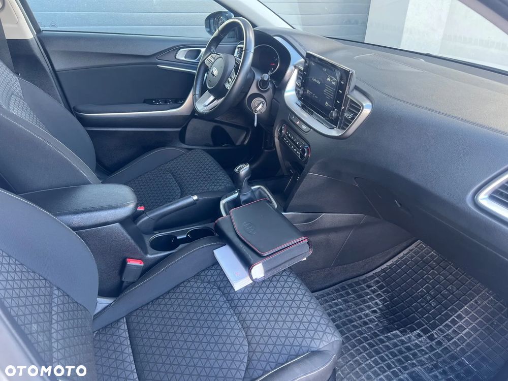 Kia Ceed Kombi 18-21 - 19