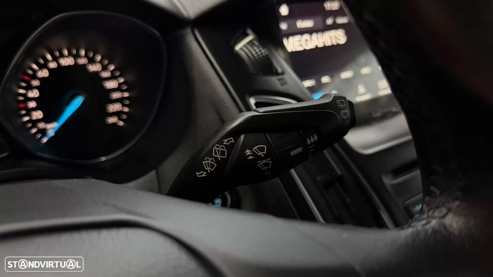 Ford Focus 1.0 EcoBoost Titanium - 22