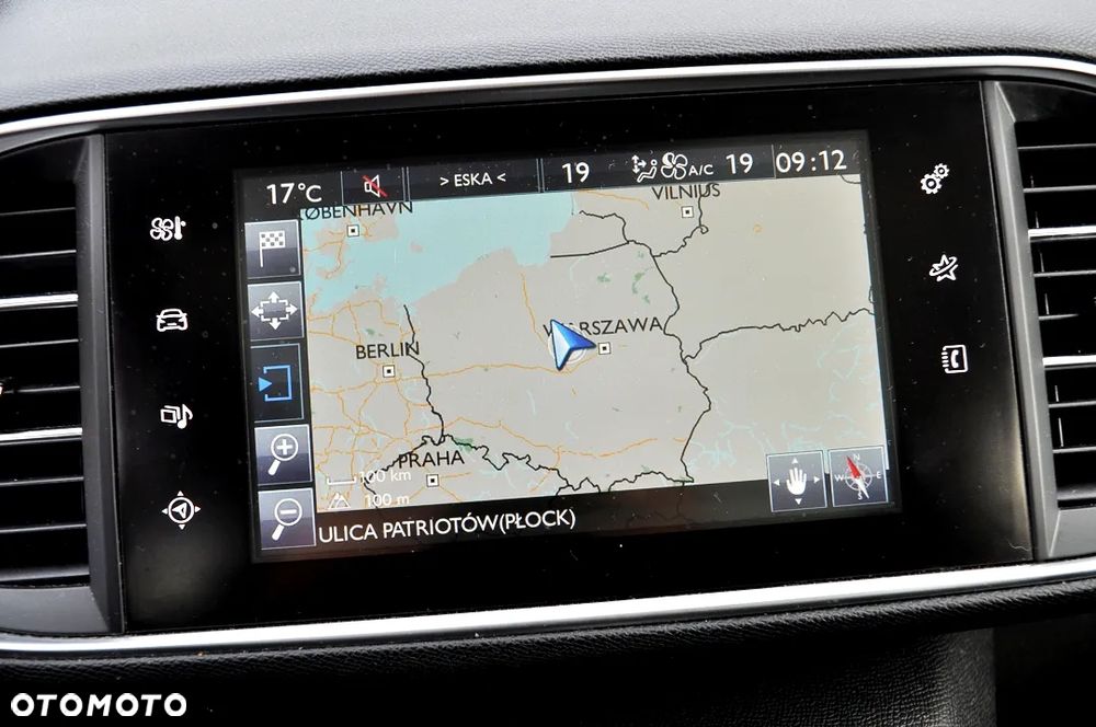 Peugeot 308 1.2 PureTech Allure S&S - 29