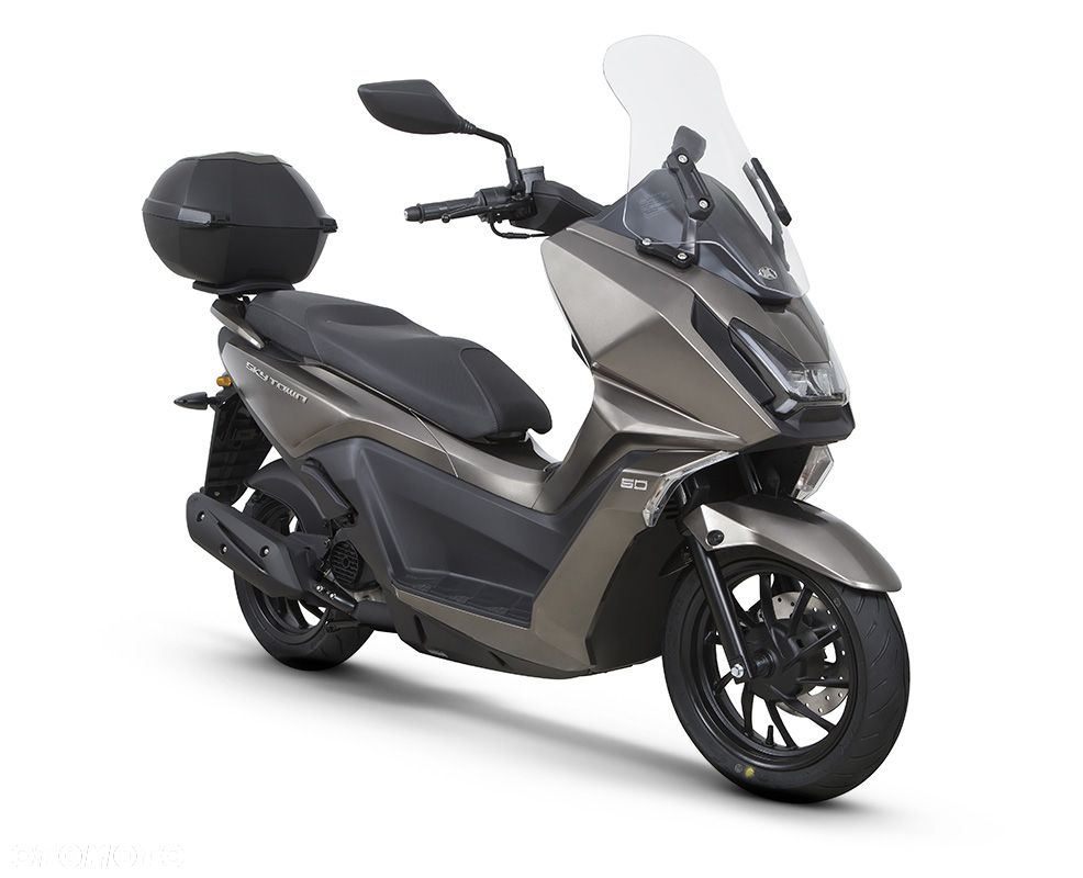 Kymco Skytown - 9