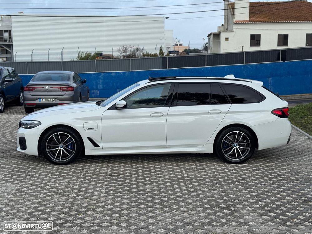 BMW 530 e Pack Desportivo M - 12