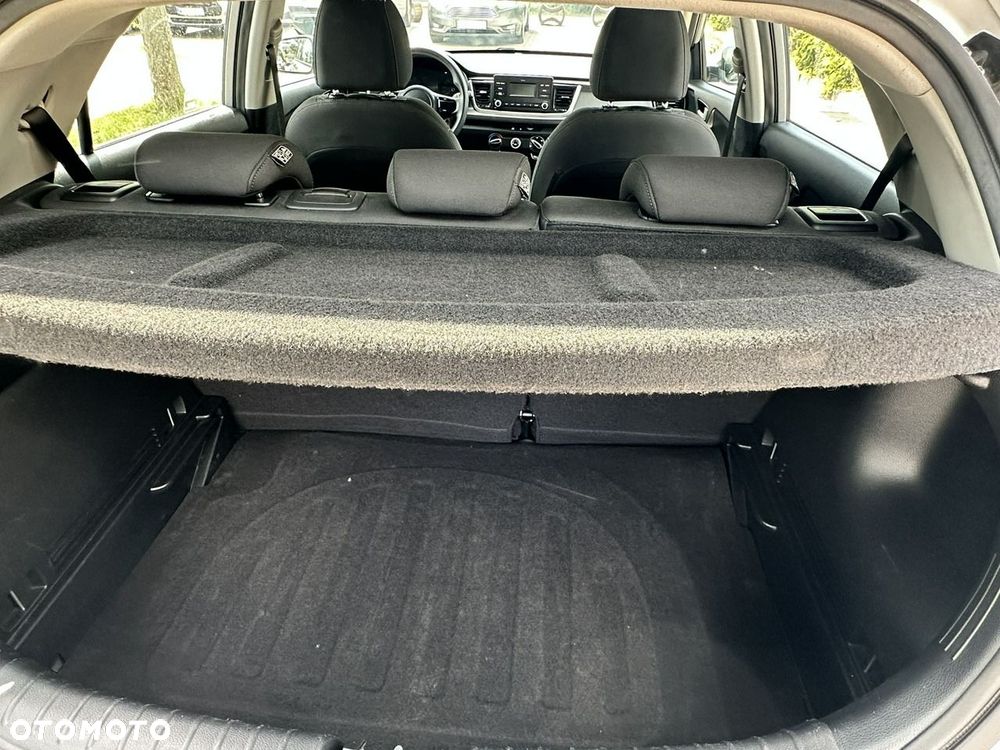 Kia Rio - 11