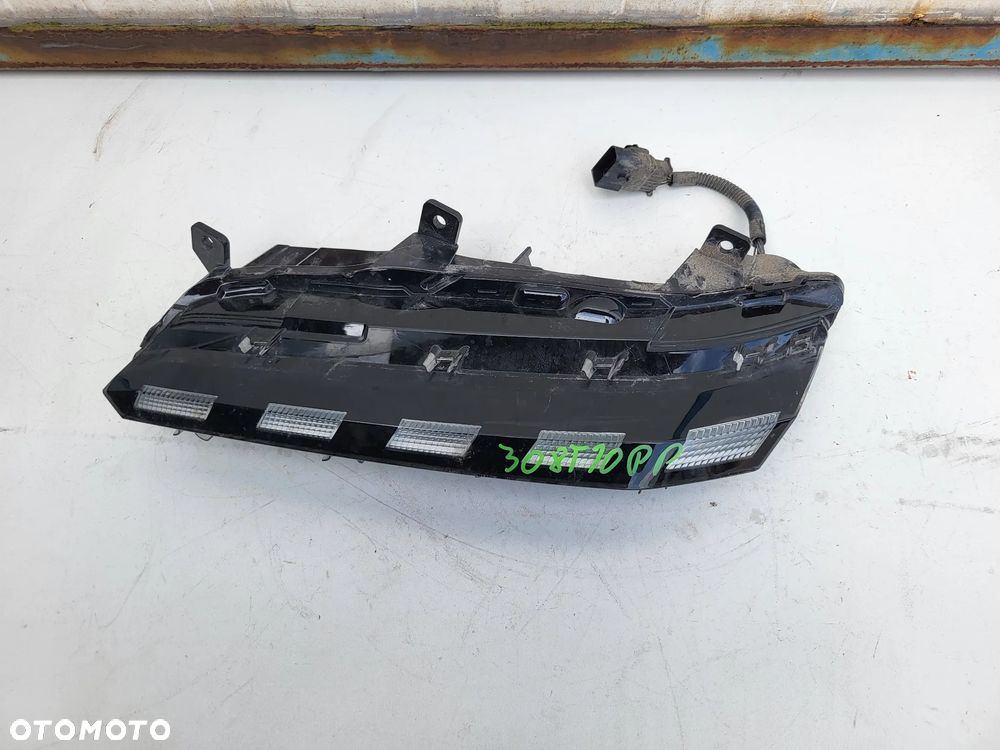 Halogen prawy LED DRL Peugeot 308 III P5 - 1