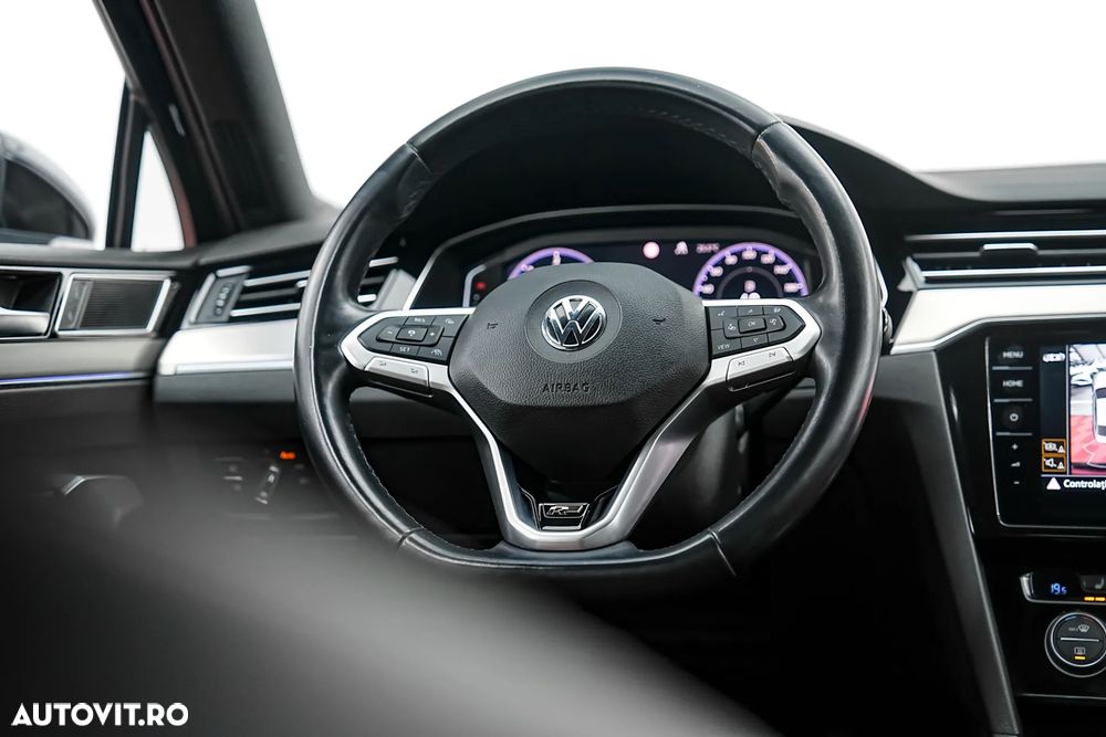 Volkswagen Passat 2.0 TDI DSG R Executive - 31