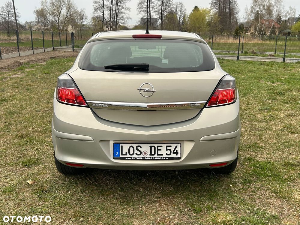 Opel Astra 1.6 Easytronic Cosmo - 3