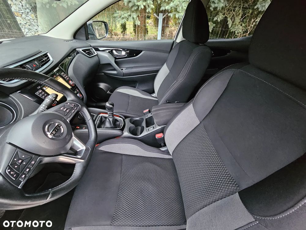 Nissan Qashqai 1.2 DIG-T N-Vision - 21