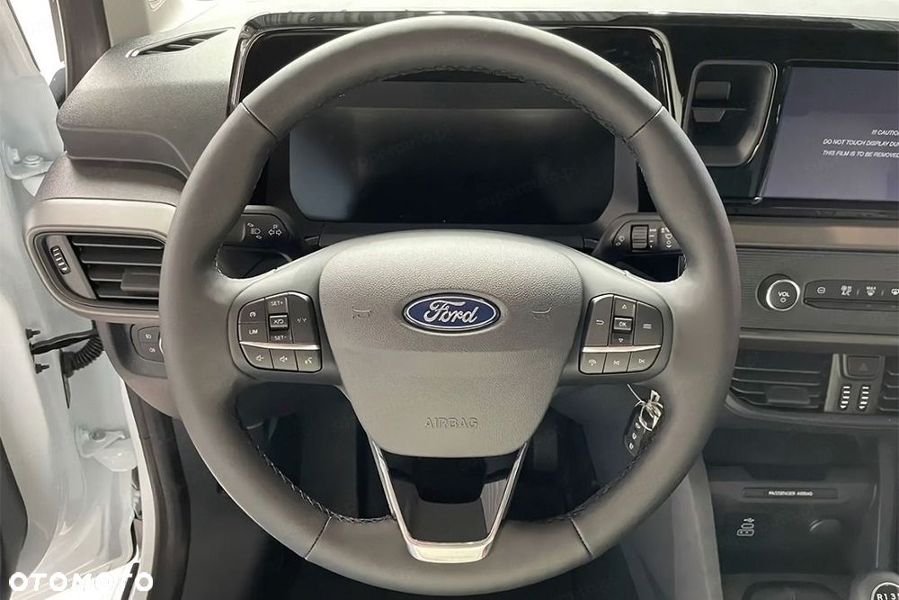 Ford Transit Courier L1H1 Limited 1.5 100KM - 11
