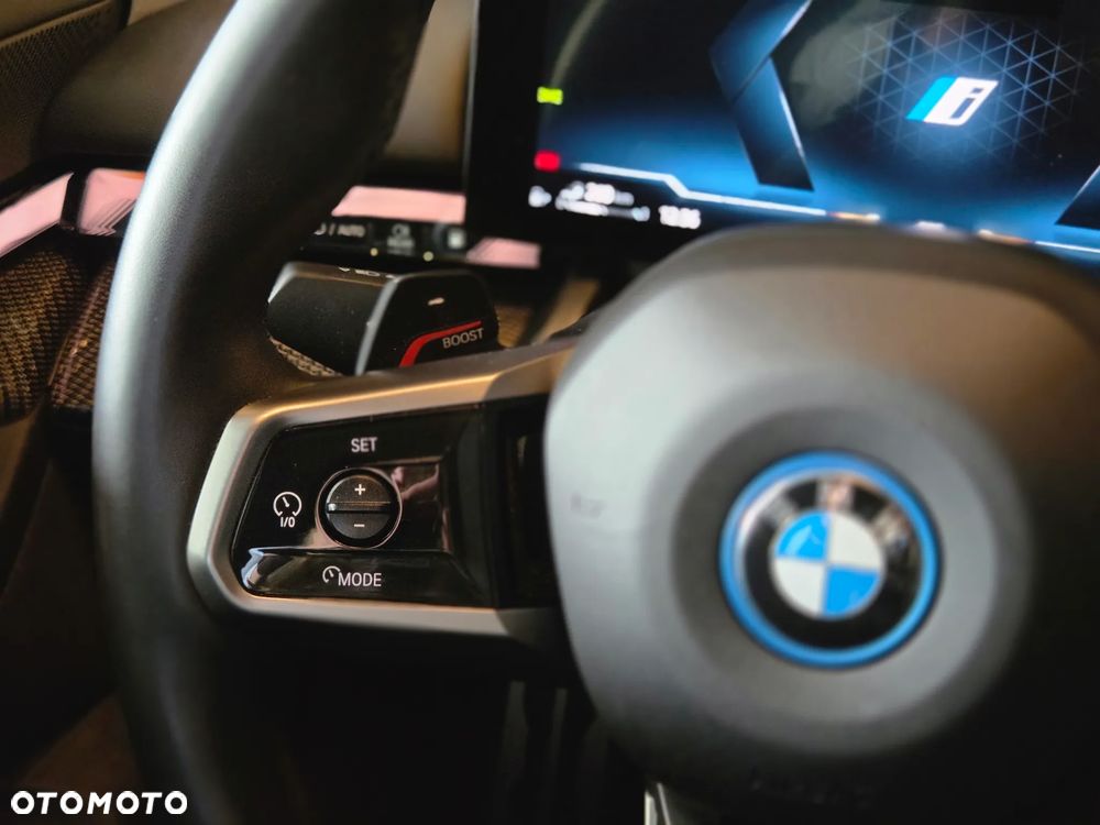 BMW Seria 5 550e xDrive PHEV M Sport - 17