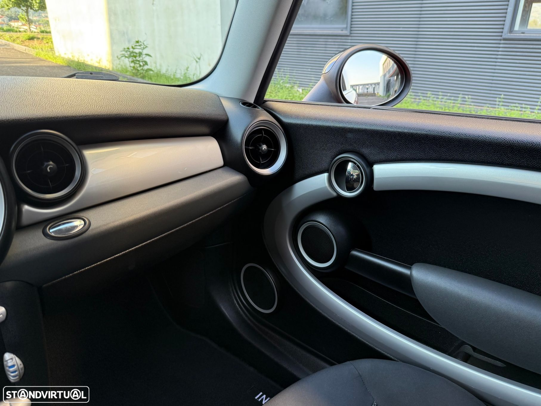MINI 3 Portas One - 15