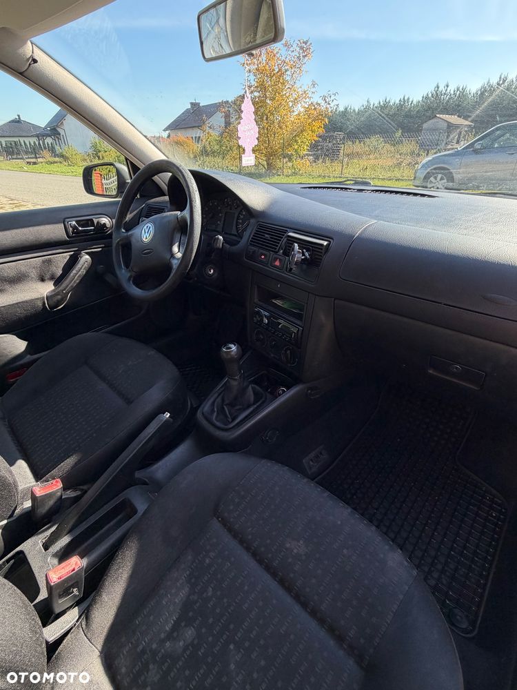 Volkswagen Golf - 9