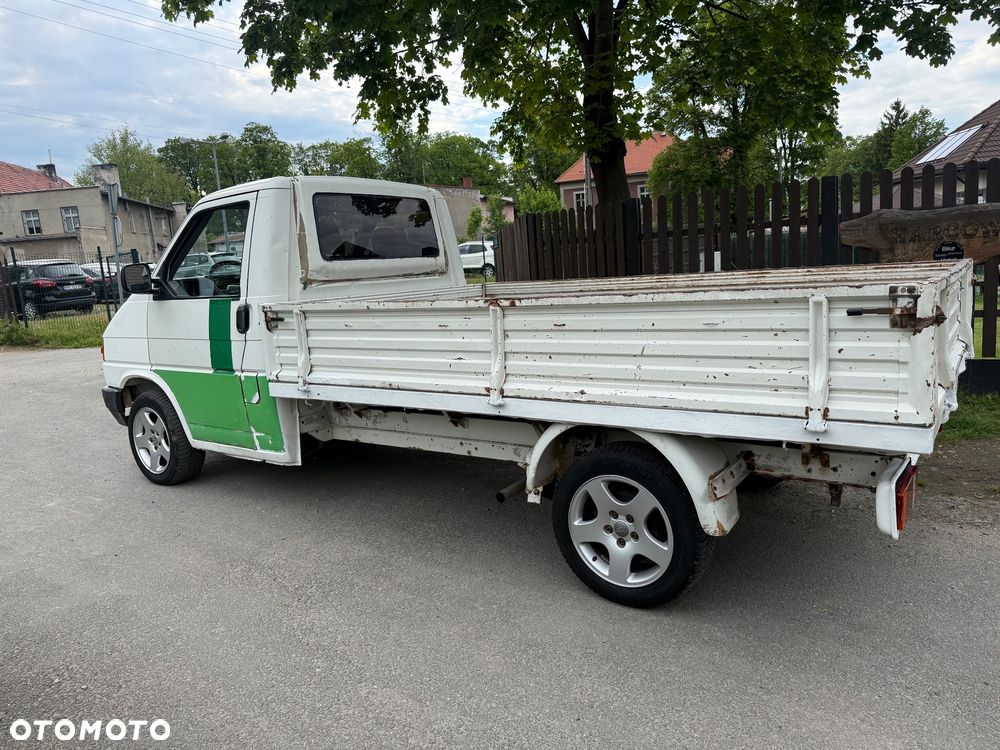 Volkswagen Transporter - 4