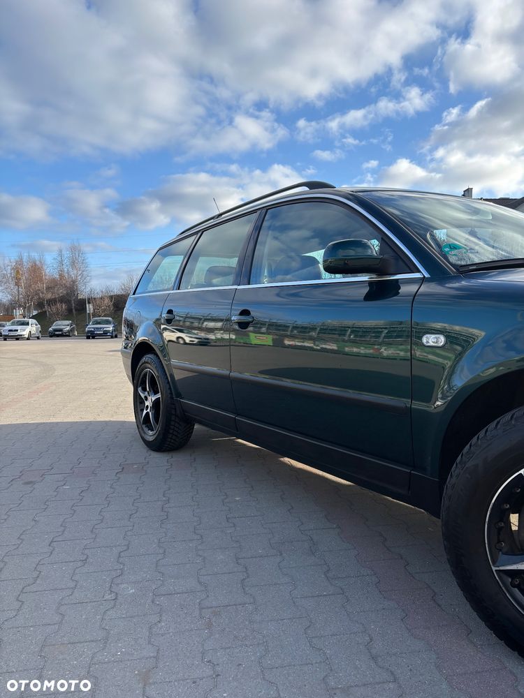 Volkswagen Passat 1.8T Comfortline Tiptr - 3