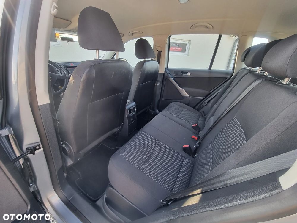 Volkswagen Tiguan - 11