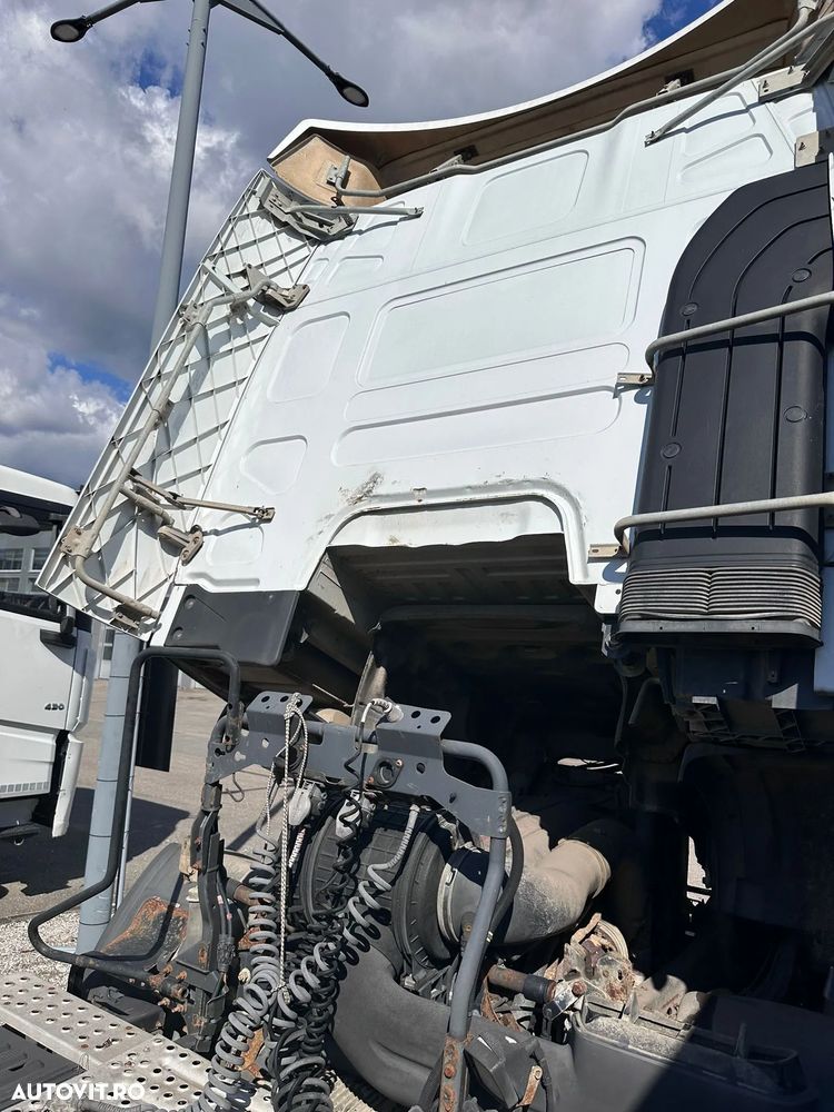 Renault Premium 460 DXI 4x2 - 5