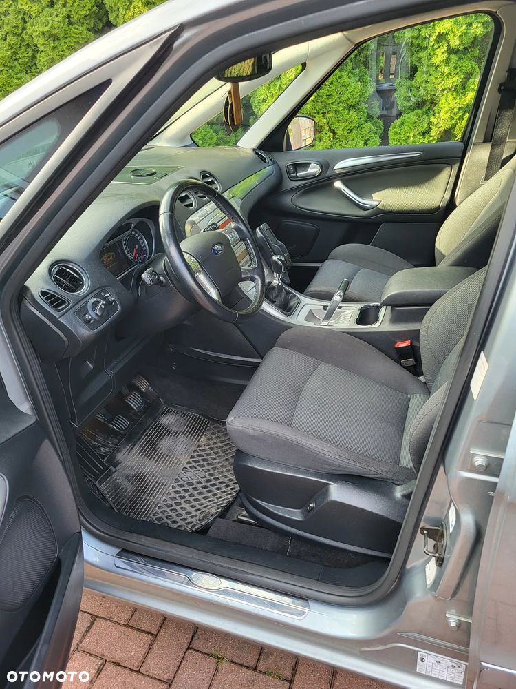 Ford S-Max - 14