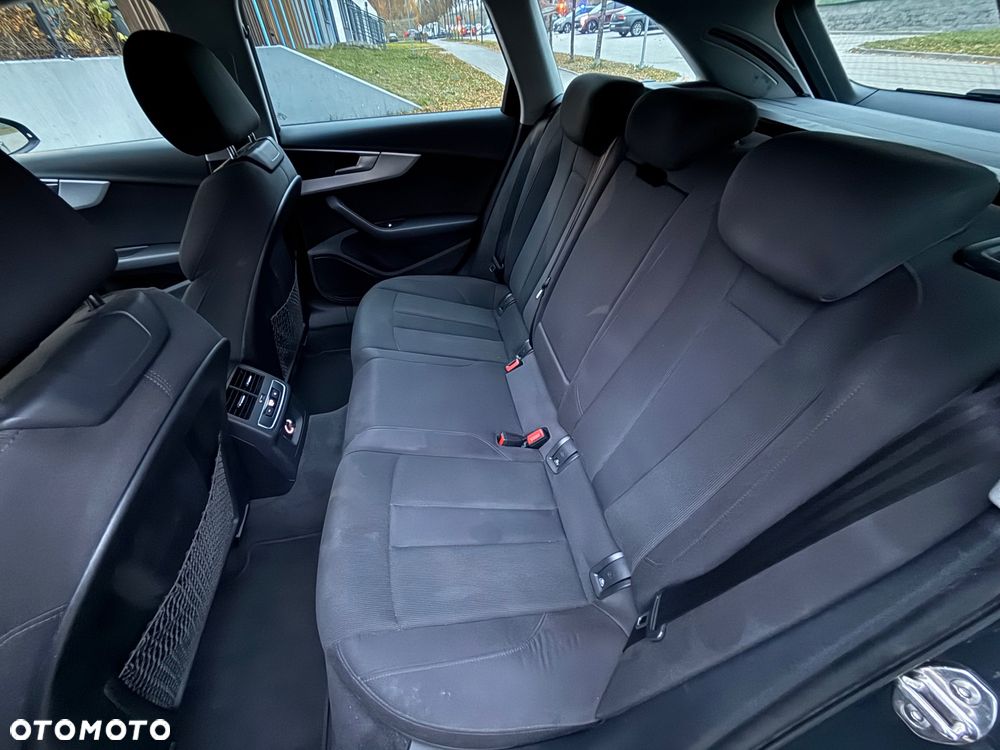 Audi A4 Avant - 30