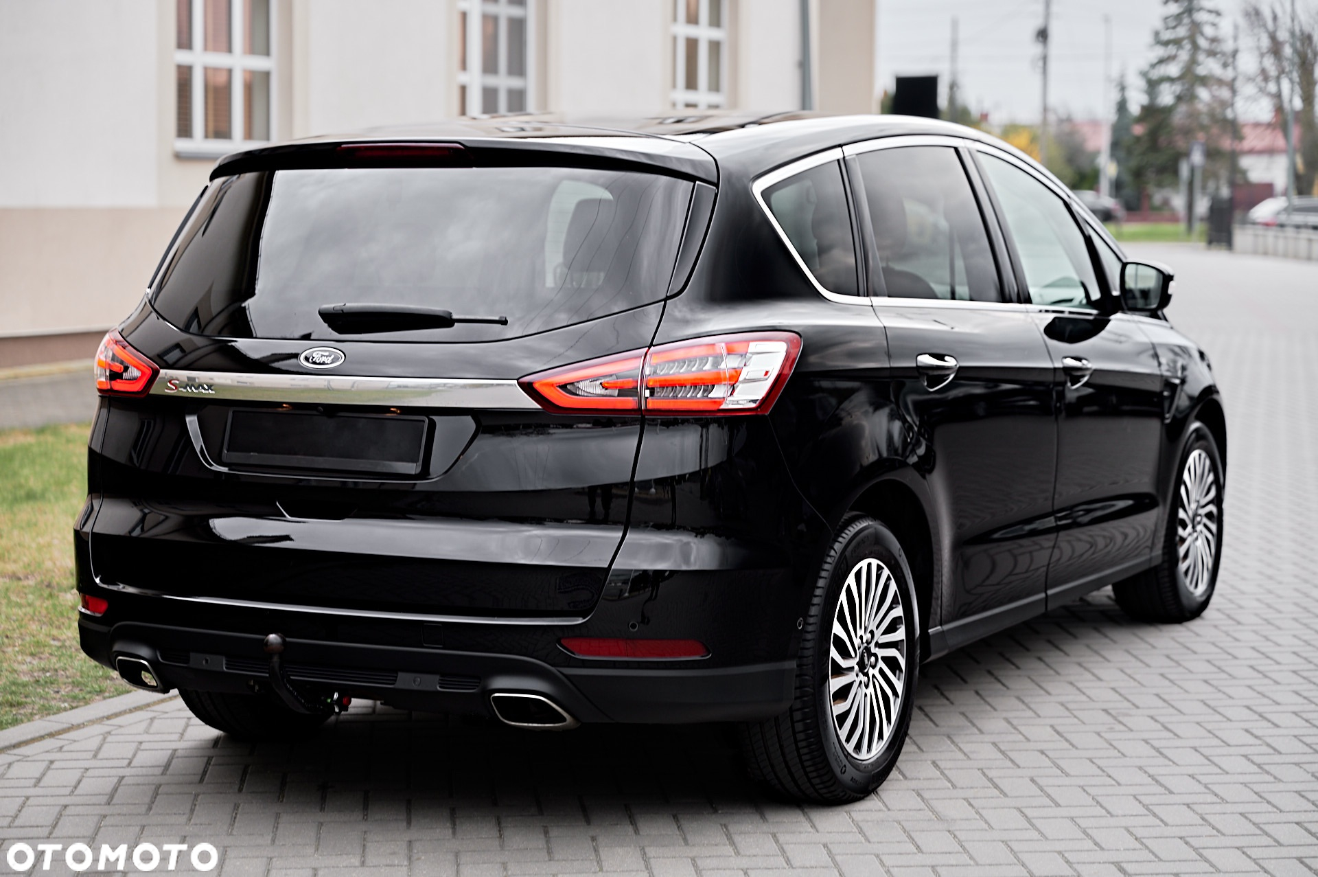 Ford S-Max - 12