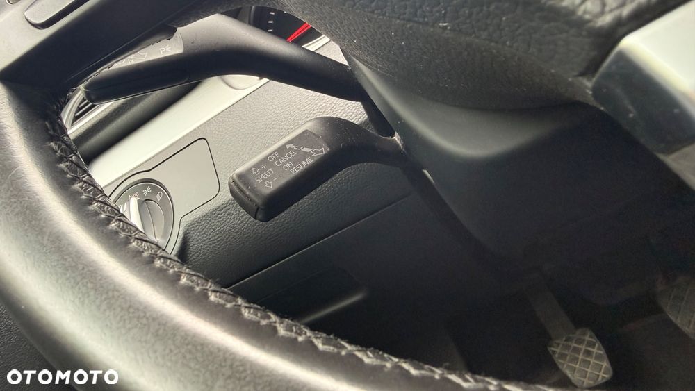 Volkswagen Passat 2.0 TDI BlueMotion Technology Highline - 40