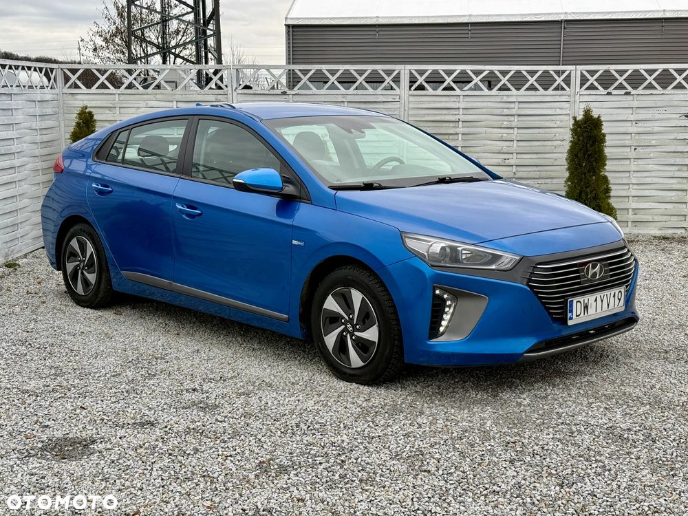 Hyundai IONIQ Hybrid Premium - 4